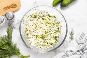 Салат из капусты с укропом Салат из капусты с укропом