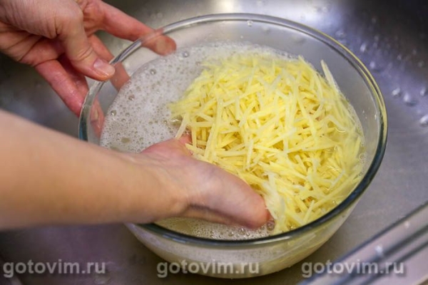 Отбивные из свинина в панировке картофельной стружки Отбивные из свинина в панировке картофельной стружки