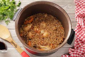 Гречка с голенью в мультиварке Гречка с голенью в мультиварке