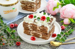 Торт из печенья с кремом из сметаны и сгущёнки Торт из печенья с кремом из сметаны и сгущёнки