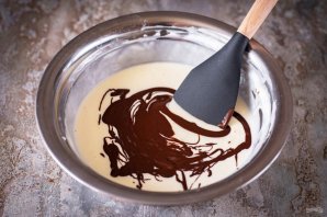 Шоколадный чизкейк с выпечкой