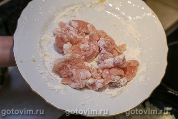 Куриная грудка с лисичками и соусом с голубым сыром Куриная грудка с лисичками и соусом с голубым сыром