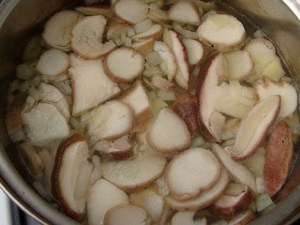 Суп с белыми грибами "бабулин"