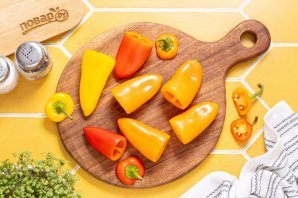 Маринованные мини-перцы с сыром Маринованные мини-перцы с сыром