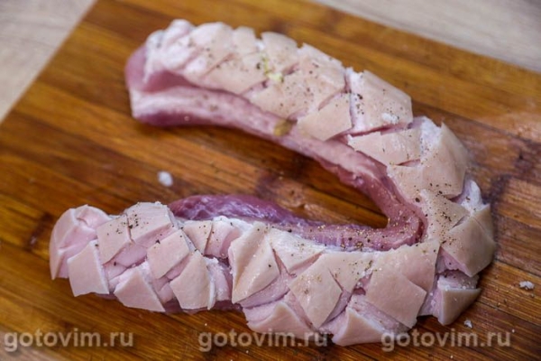 Свиная грудинка, зажаренная целым куском в мультиварке