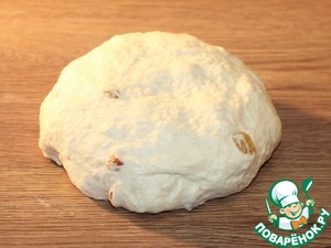 Сладкие пасхальные крученки с изюмом