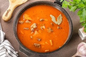 Гуляш с гречкой Гуляш с гречкой