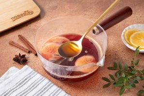 Глинтвейн с лимоном Глинтвейн с лимоном