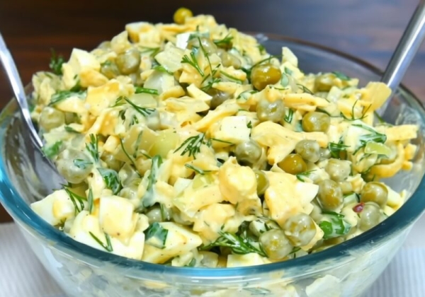 Душевно и вкусно! Салат на праздник за 5 минут из простых продуктов: готовится легко и быстро Душевно и вкусно! Салат на праздник за 5 минут из простых продуктов: готовится легко и быстро