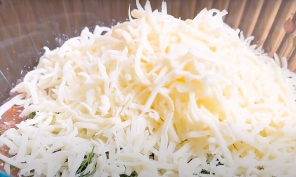 Картошка с луком вкуснее мяса. Возьмите 3 яйца и 4 картофелины: просто, дешево и очень вкусно Картошка с луком вкуснее мяса. Возьмите 3 яйца и 4 картофелины: просто, дешево и очень вкусно