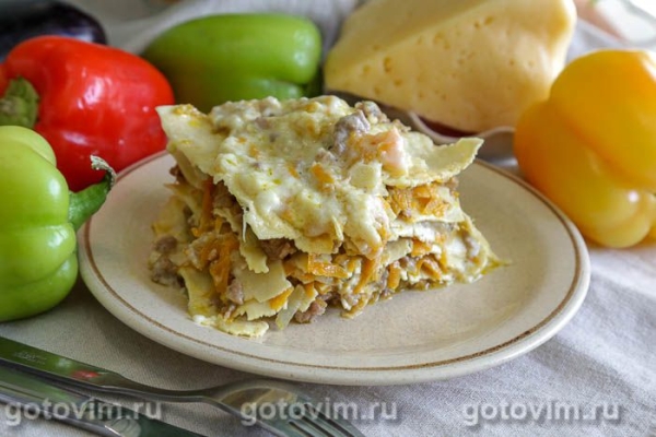 Мясная лазанья с соусом бешамель в микроволновке