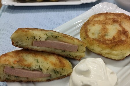 Картофельные зразы с колбасой