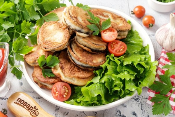 Баклажаны с мясом в кляре Баклажаны с мясом в кляре