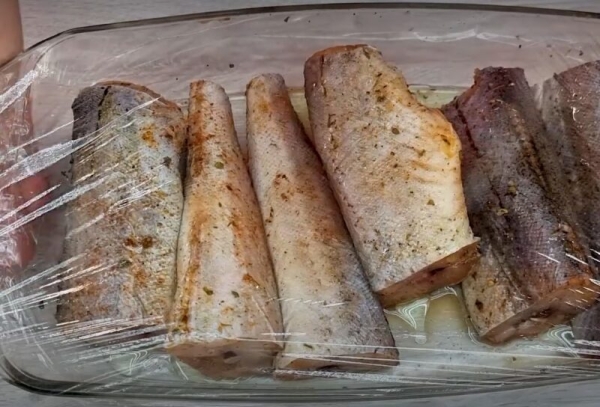 Минтай больше не жарю, а готовлю только так. Вкусный и полезный ужин для всей семьи Минтай больше не жарю, а готовлю только так. Вкусный и полезный ужин для всей семьи