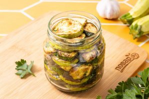 Жареные кабачки с чесноком на зиму