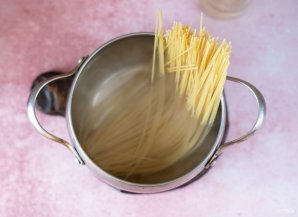 Спагетти с беконом и грибами Спагетти с беконом и грибами