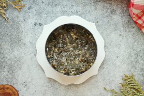 Салат "Черное море"