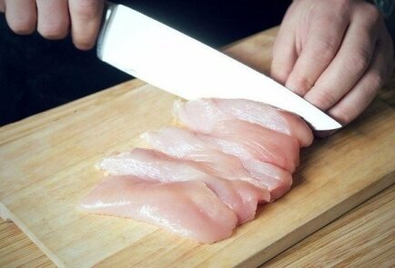 Куриное филе в майонезном соусе с чесноком Куриное филе в майонезном соусе с чесноком