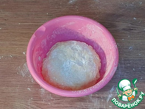 Пирог с творожной начинкой и сливой