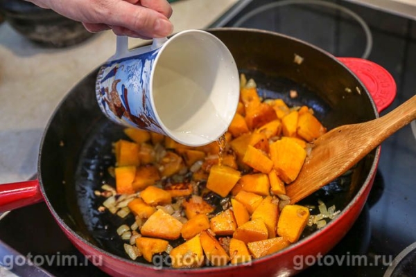 Куриная печень, жаренная с тыквой Куриная печень, жаренная с тыквой