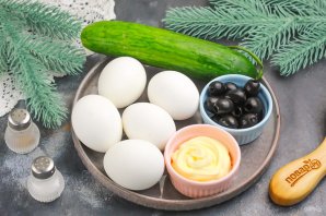 Фаршированные яйца "Глаз змеи" Фаршированные яйца "Глаз змеи"