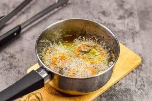 Обжаренные луковые кольца Обжаренные луковые кольца