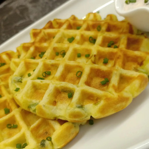 Вафли картофельные с зеленью Вафли картофельные с зеленью