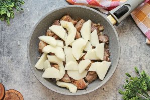 Свинина с кабачками и помидорами Свинина с кабачками и помидорами