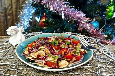 Салат из свежих шампиньонов с помидорами черри