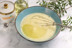 Яблочный пирог на сковороде Яблочный пирог на сковороде