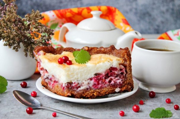 Пирог "Брусника под снегом" Пирог "Брусника под снегом"