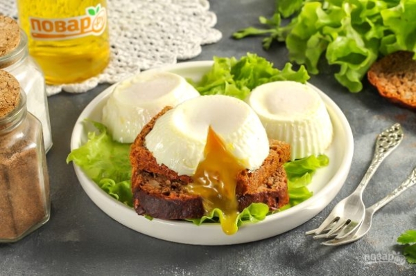 Яйцо пашот в силиконовой форме Яйцо пашот в силиконовой форме