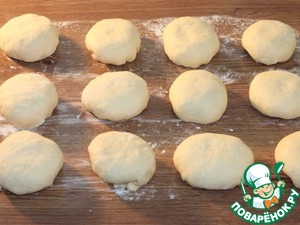 Пироги с мясным фаршем, овощами, соусом Пироги с мясным фаршем, овощами, соусом