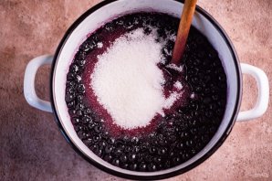 Варенье из черноплодки Варенье из черноплодки