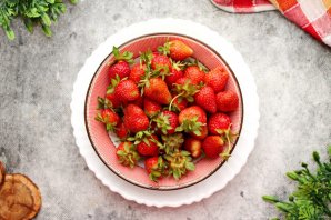 Клубника, протертая в сиропе Клубника, протертая в сиропе