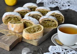 Штрудель с кислицей Штрудель с кислицей