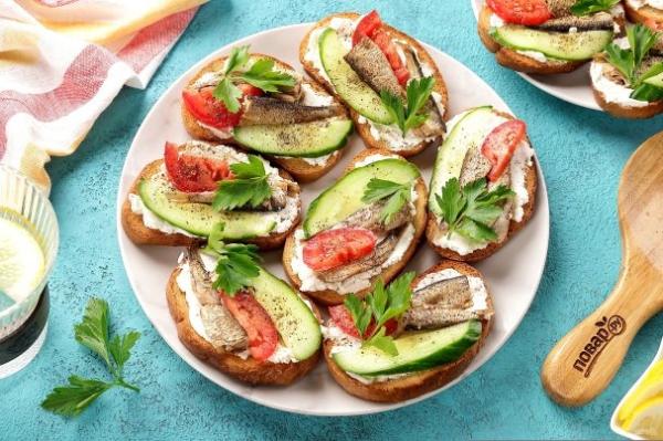 Закуска со шпротами Закуска со шпротами