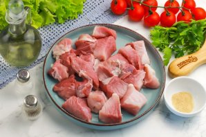 Гуляш из свинины как в советской столовой Гуляш из свинины как в советской столовой