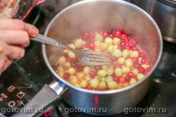 Соус к мясу из клюквы с виноградом Соус к мясу из клюквы с виноградом