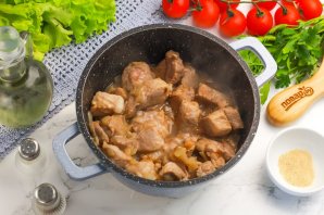Гуляш из свинины как в советской столовой Гуляш из свинины как в советской столовой