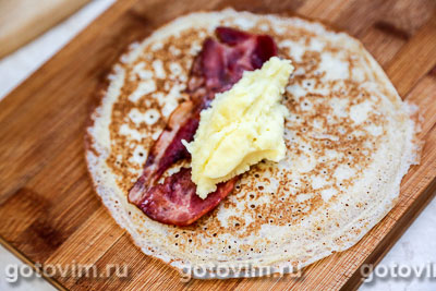 Блин фермерский (с картофельным пюре и беконом)