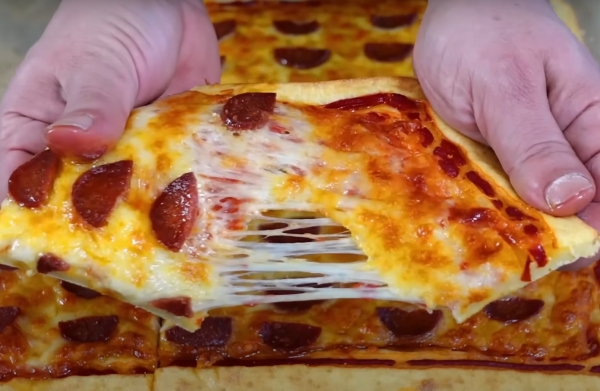 Покупать пиццу больше нет смысла. Рецепт вкусной домашней пиццы для любого повода: тесто без замеса Покупать пиццу больше нет смысла. Рецепт вкусной домашней пиццы для любого повода: тесто без замеса