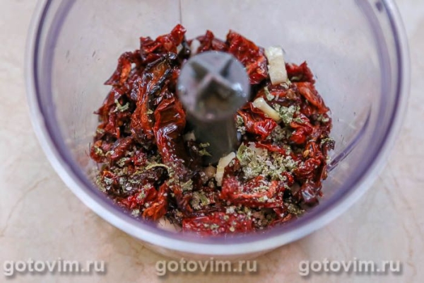 Соус песто россо c вялеными помидорами (Pesto Rosso) Соус песто россо c вялеными помидорами (Pesto Rosso)