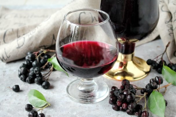 Черноплодка на коньяке в домашних условиях Черноплодка на коньяке в домашних условиях