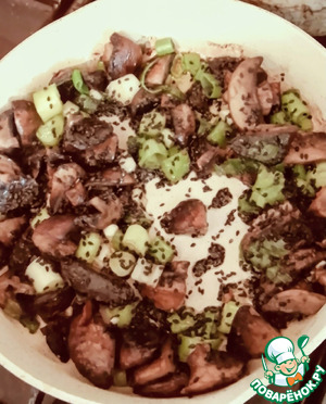 Пирог с грибами и соусом чили Пирог с грибами и соусом чили