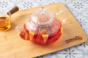 Холодный чай с клубникой Холодный чай с клубникой