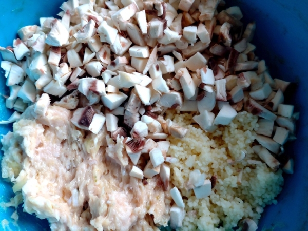 Помидоры фаршированные грибами, фаршем и кускусом Помидоры фаршированные грибами, фаршем и кускусом