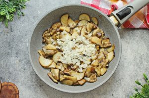 Подлива из белых грибов Подлива из белых грибов