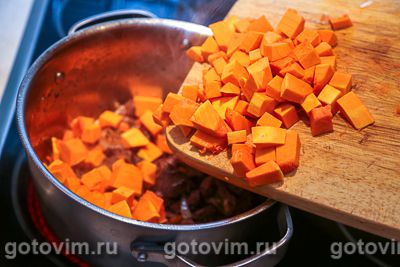 Плов с говядиной, тыквой и изюмом Плов с говядиной, тыквой и изюмом
