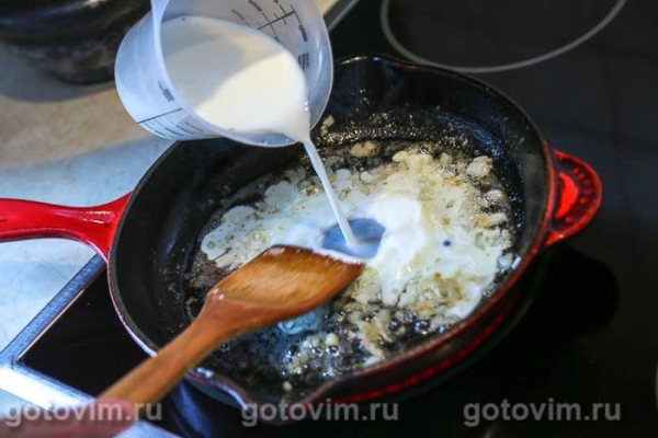 Куриные бедра, запеченные в чесночно-сливочном соусе Куриные бедра, запеченные в чесночно-сливочном соусе